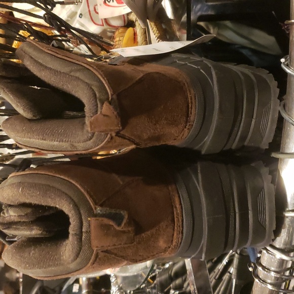 Waterproof boots - Picture 4 of 5